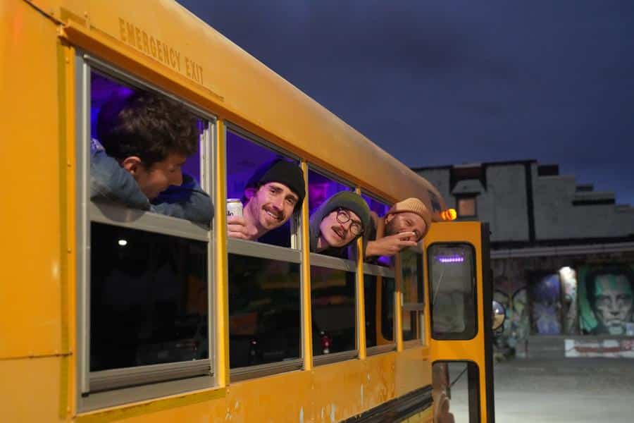 AVL Pary Bus